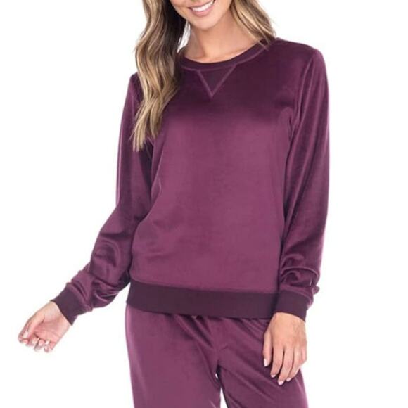 Honeydew Intimates Tops - Honeydew velour wildberry sweatshirt